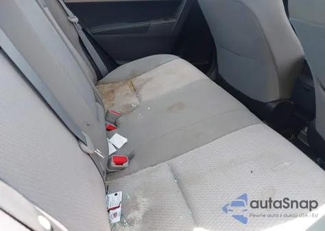 2015 Toyota Corolla Le z USA, uszkodzony, nr VIN 2T1BURHE1FC365495